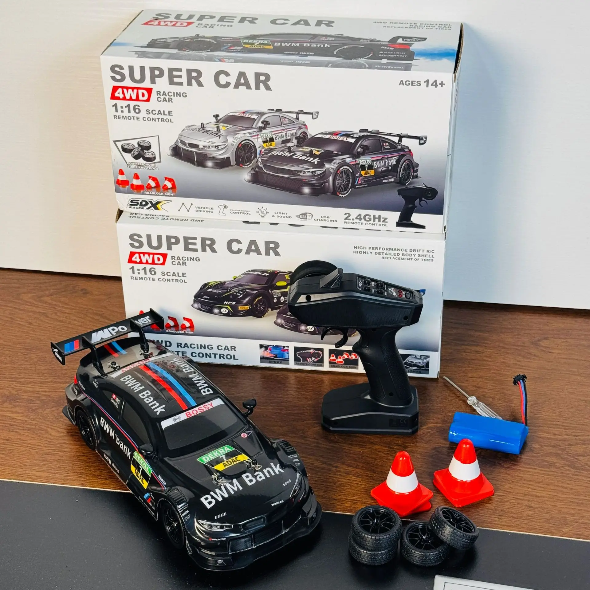 1:16 High Speed 4WD Drift RC Car Rechargeable Racing Car with LED Light System High Speed Racing Car