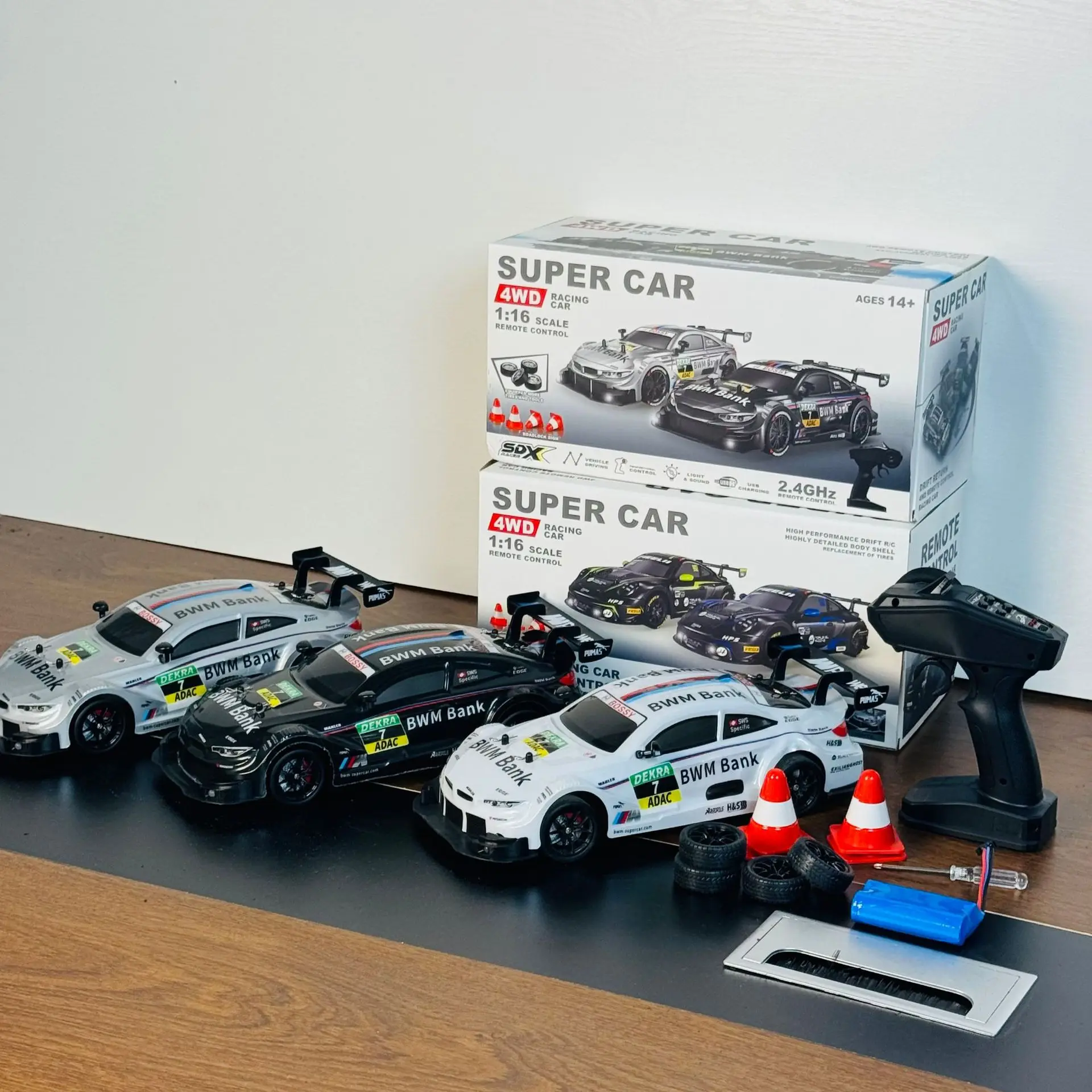 1:16 High Speed 4WD Drift RC Car Rechargeable Racing Car with LED Light System High Speed Racing Car - Image 2